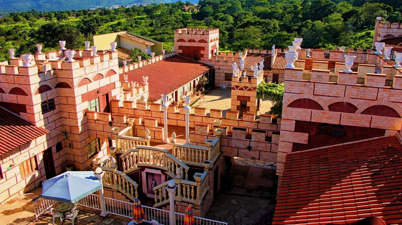 Pousada Al Castello Di Giulietta E Romeo 피라노폴리스 외부 사진