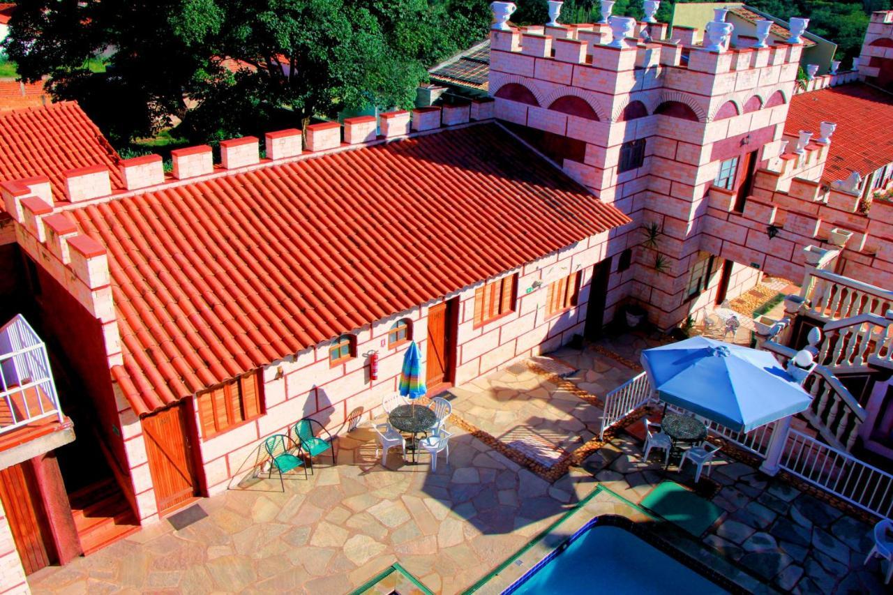 Pousada Al Castello Di Giulietta E Romeo 피라노폴리스 외부 사진