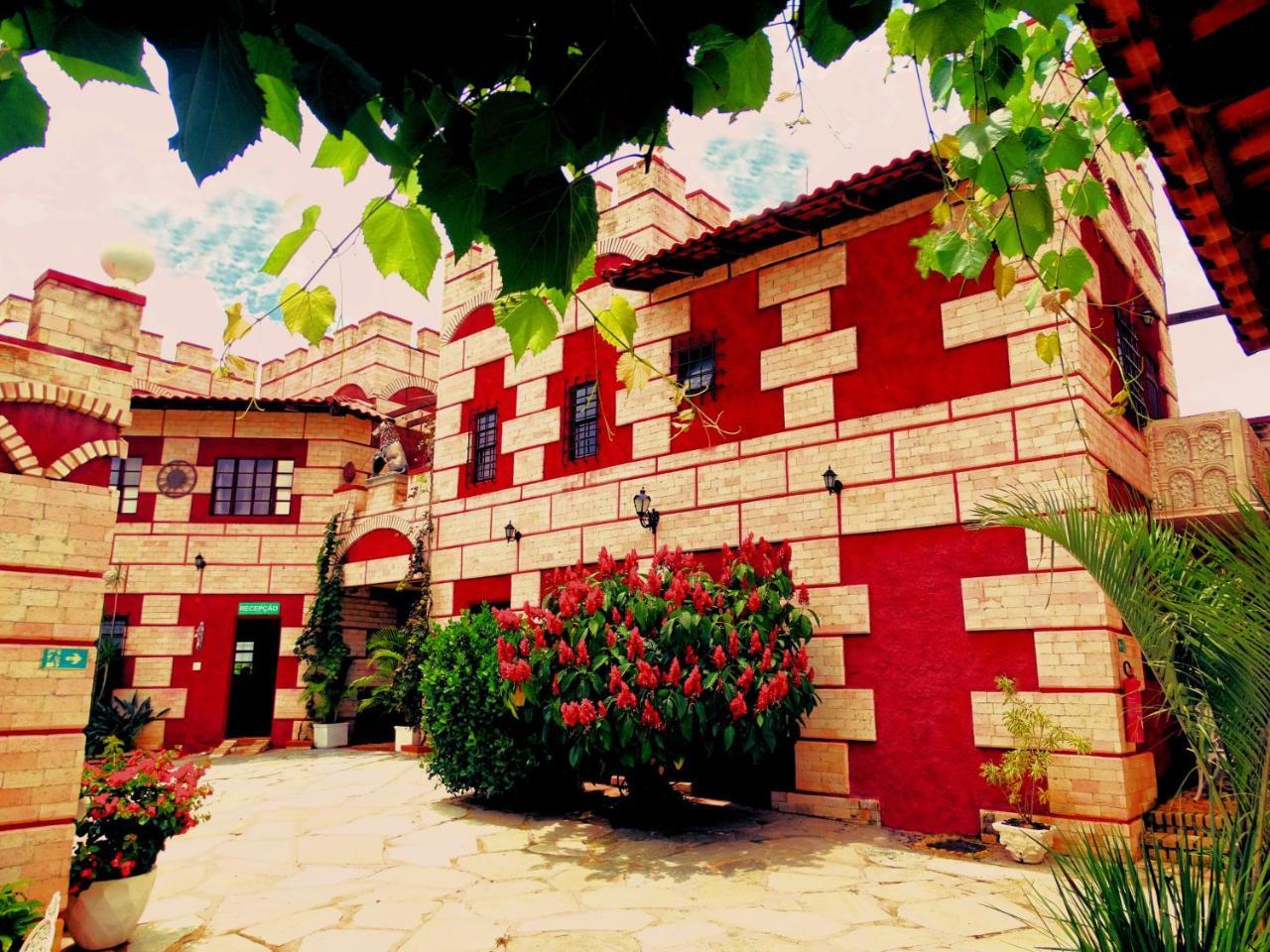 Pousada Al Castello Di Giulietta E Romeo 피라노폴리스 외부 사진