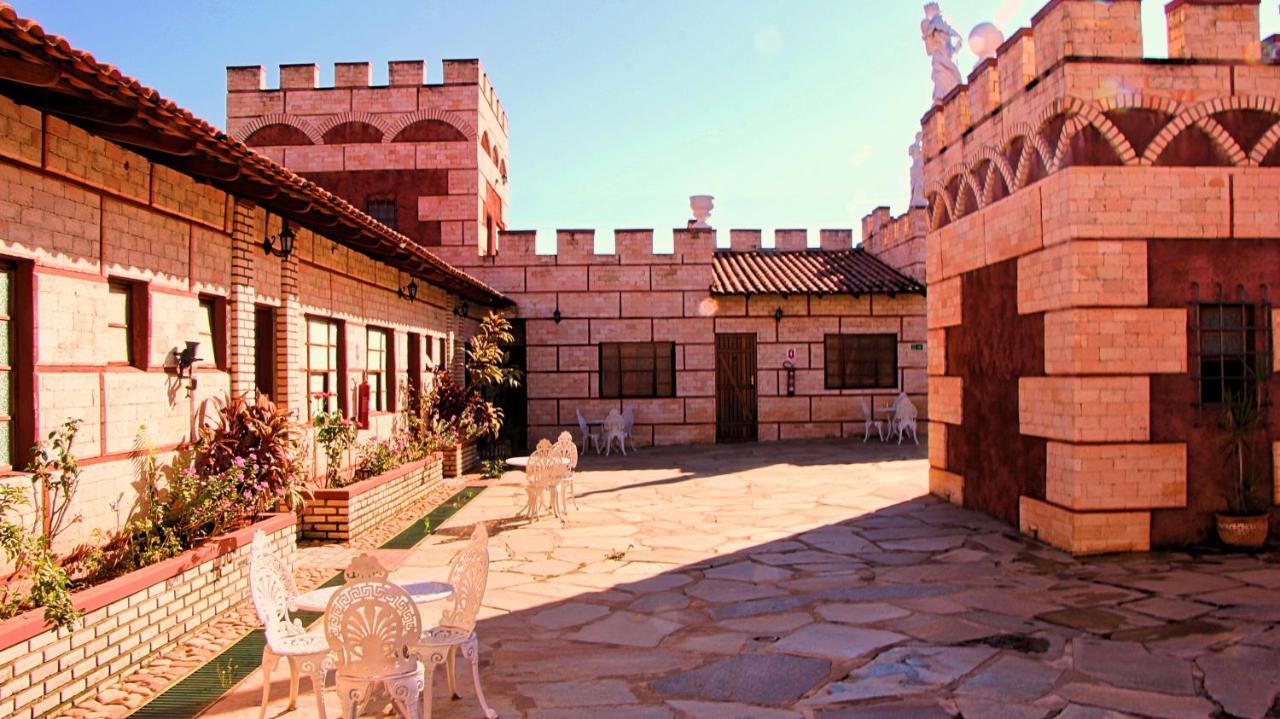 Pousada Al Castello Di Giulietta E Romeo 피라노폴리스 외부 사진